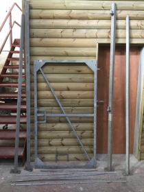 RSA GATE 1.8H x 1.0W RH UNCLAD 40x40x5FRAMEC/W50x50x6ENDPOSTS